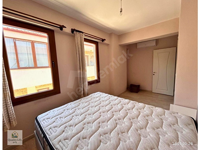 DATÇA MERKEZDE DENİZ MANZARALI EŞYALI KİRALIK 1+1 DAİRE - Görsel 11