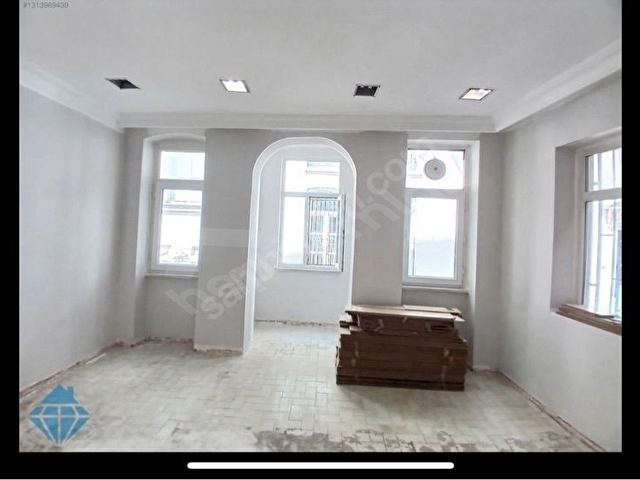 Karaköy merkezde ofis vs - Görsel 9