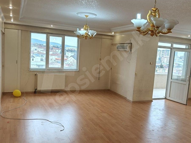GÜVENEVLERDE GENİŞ 3+1 DAİRE - Görsel 12