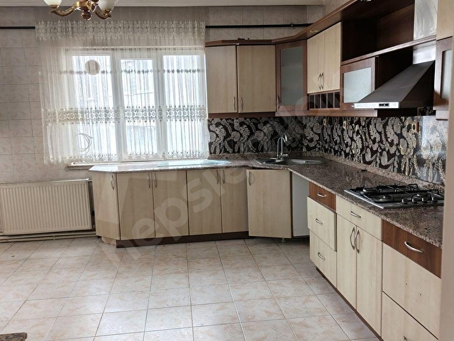 GÜVENEVLERDE GENİŞ 3+1 DAİRE - Görsel 16