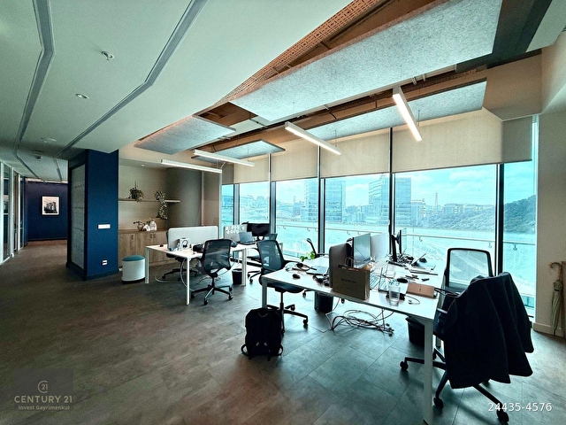 Vadistanbul Kiralık Ofis 450m2 +36m2 Teraslı Dekorasyonlu Maslak - Görsel 4