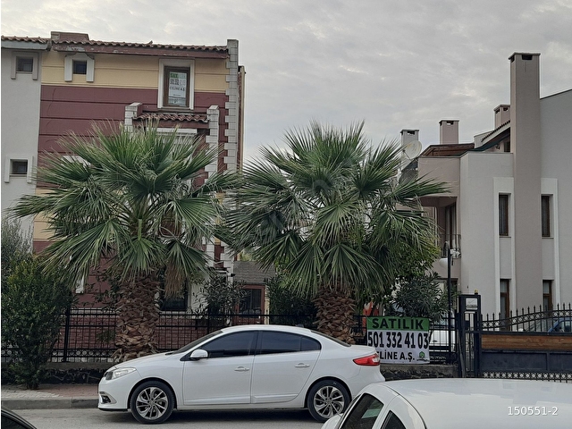 R82- ÇİĞLİ YURTKENT SİTESİNDE FIRSAT TRİPLEKS VİLLA !!! - Görsel 2