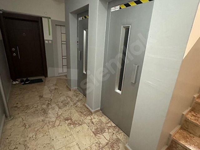 NEZİH KONUMDA SİTE İÇİ GÜNEY CEPHE OTOPARKLI FERAH ARAKAT 3+1 - Görsel 6