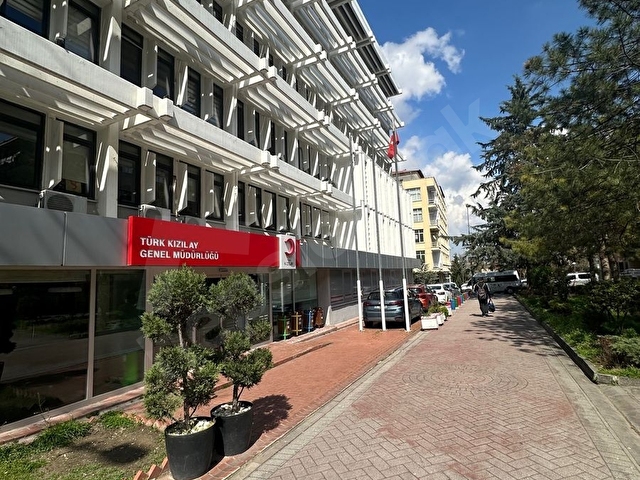 SAKARYA CADDESİ 4 KATTA KOMBİLİ ASANSÖRLÜ 3+1 DAİRE - Görsel 24