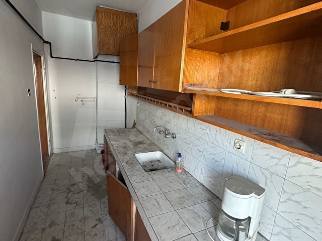 SAKARYA CADDESİ 4 KATTA KOMBİLİ ASANSÖRLÜ 3+1 DAİRE - Görsel 17