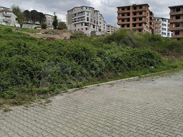 BAŞİSKELE DÖNGEL MAH.MİLLET BAHÇESİNE CEPHELİ SATILIK ARSA - Görsel 9