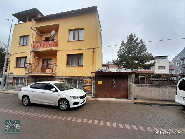 LENADA EMLAKTAN BOZÜYÜK ÇARŞI MAHALLE DE KONUT İMARLI ARSA