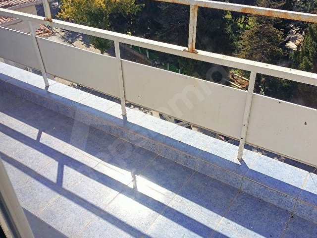Sümer mahallesi Yunus Emre meydanında kuzucular apt. kiralık 3+1 arakat daire - Görsel 13