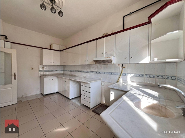 ESKİ HASTANE KARŞISINDA KİRALIK TEK DAİRE ÜZERİ ÇOK GENİŞ & BAKIMLI 3+1 DAİRE
