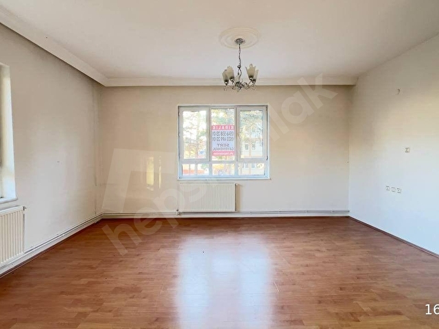 ESKİ HASTANE KARŞISINDA KİRALIK TEK DAİRE ÜZERİ ÇOK GENİŞ & BAKIMLI 3+1 DAİRE - Görsel 6