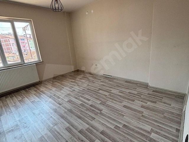 KAAN EMLAKTAN ŞEHİR MERKEZİNDE ARAKAT 3+1 KİRALIK DAİRE - Görsel 4