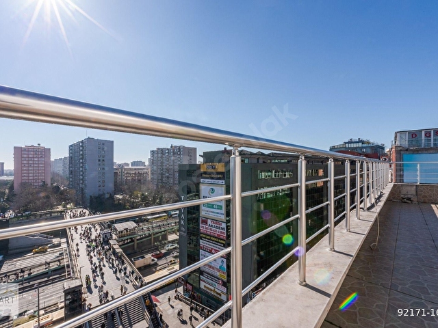 Şirinevler Meydanda 358 m2 Kiralık Büyük Teraslı Ofis Katı - Görsel 3
