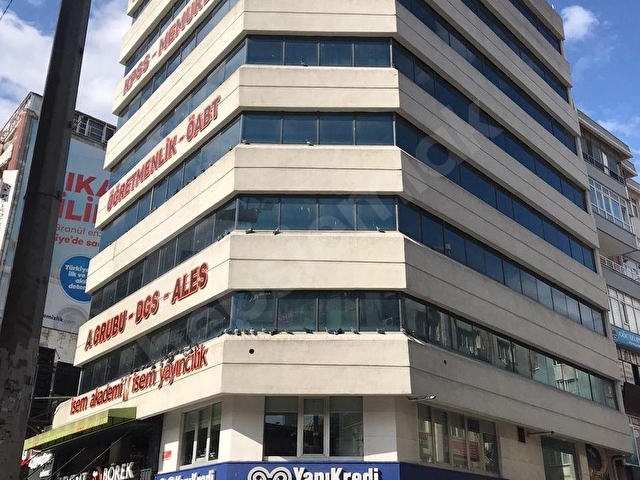 Şirinevler Meydanda 358 m2 Kiralık Büyük Teraslı Ofis Katı