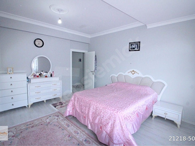 BAHÇELİEVLER ÇAMLIK CADDESİ YAKINI, 3 YILLIK BİNADA, TEK DAİRE ÜZERİNE, 150 M2, 3+1 SATILIK DAİRE - Görsel 11