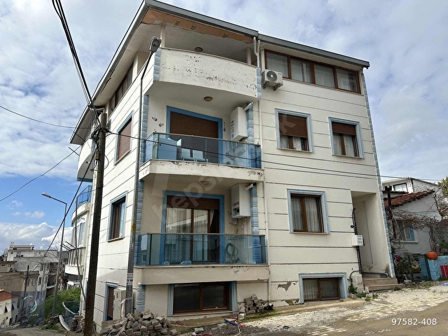Çarşı merkezinde Kapalı Mutfaklı Doğalgazlı 3+1 Daire
