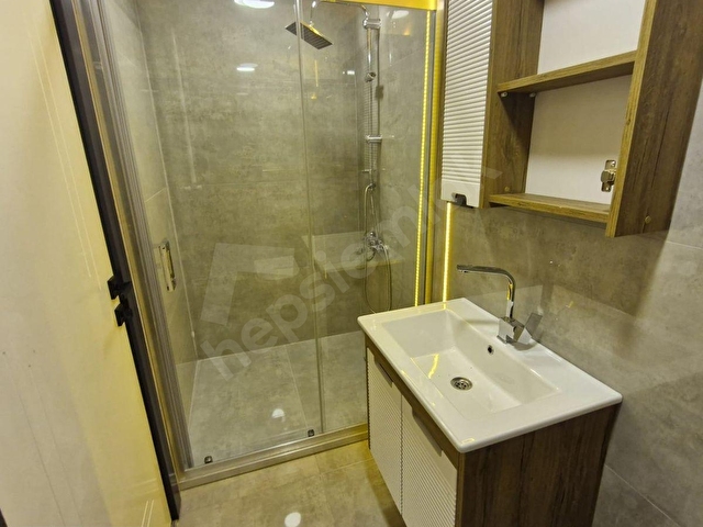 SOYLU GAYRİMENKULDEN DİKMEN CADDESİ ÜZERİNDE 140M2 3+1 1. KAT FULL YAPILI LÜKS SATILIK DAİRE - Görsel 24