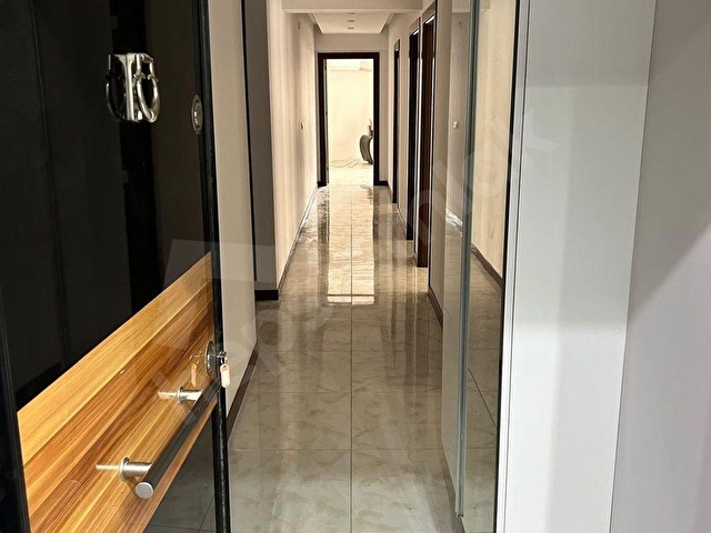 SARUHANLI EN MERKEZİ YERİNDE HARİKA KONUMDA 3+1 DAİRE
