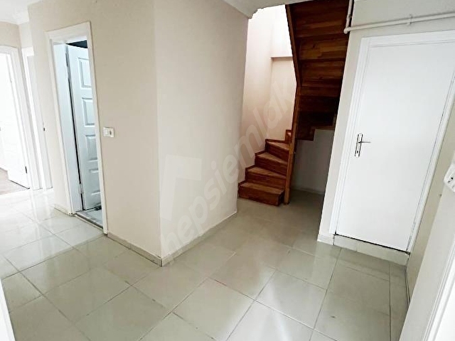 YENİBOSNA MUHAMMEDİYE CAMİ YAKINI SATILIK 6+1 DUBLEX DAİRE - Görsel 9