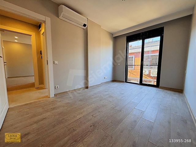 Laika Emlaktan Floryanın Kalbinde 250 m² 5+1 Tripleks Villa - Görsel 14