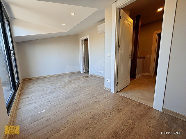 Laika Emlaktan Floryanın Kalbinde 250 m² 5+1 Tripleks Villa - Görsel 28