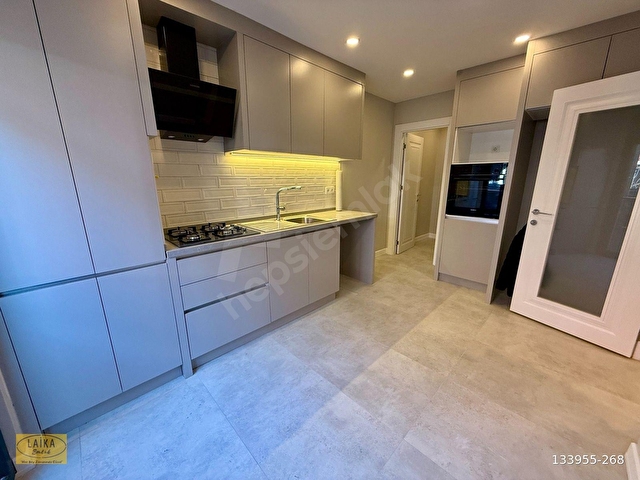 Laika Emlaktan Floryanın Kalbinde 250 m² 5+1 Tripleks Villa - Görsel 8