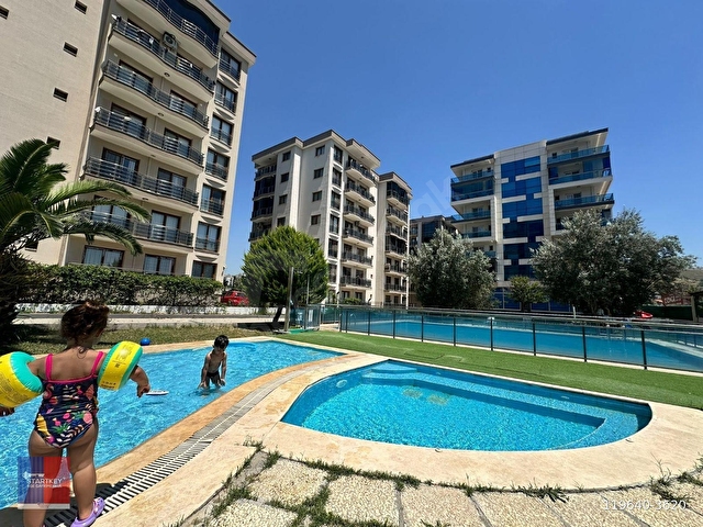 Çiğli Site İçerisinde Eşyalı Havuzlu Geniş Satılık 2+1 Daire