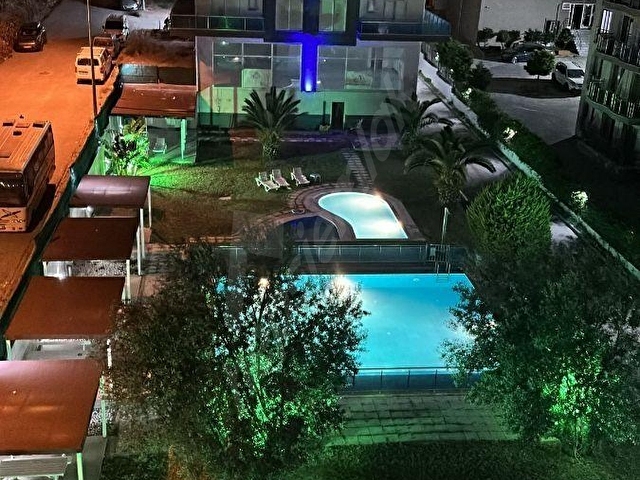 Çiğli Site İçerisinde Eşyalı Havuzlu Geniş Satılık 2+1 Daire - Görsel 2