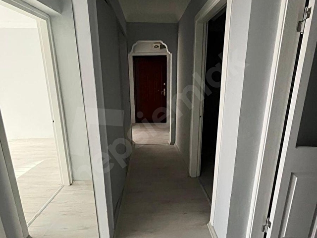 Mithatpaşa Caddesi Üzerinde 3+1 Asansörlü Ön Cephe Kiralık Daire - Görsel 28