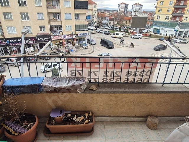 30 METRELİK YOLA CEPHELİ 3+1 SATILIK DAİRE - Görsel 9