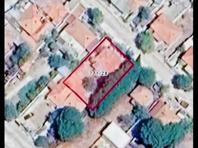 BERGAMA FEVZİ PAŞA MAH.İÇİNDE KARGIR EV OLAN ARSAMIZ SATILIKTIR - Görsel 4