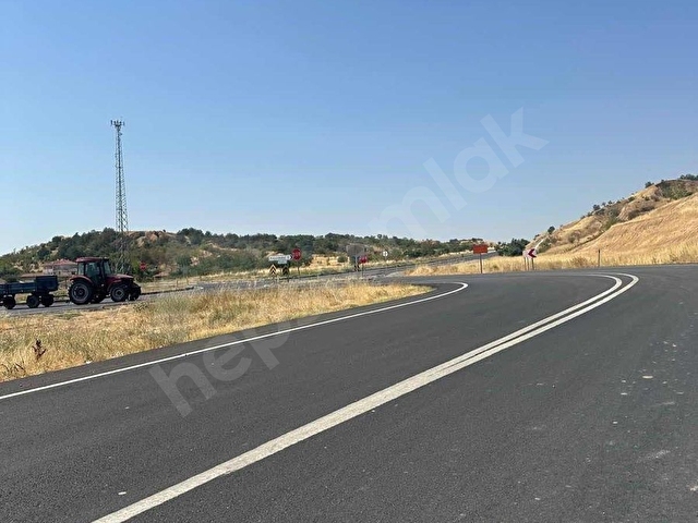 Kırklareli Koyunbaba Köyünde 379m2 Satılık Hisseli Tarla - Görsel 12