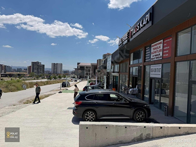 POLAT LİVE EMLAKTAN CADDE ÜSTÜ GENİŞ ASMA KATLI 90M2 KİRALIK - Görsel 2