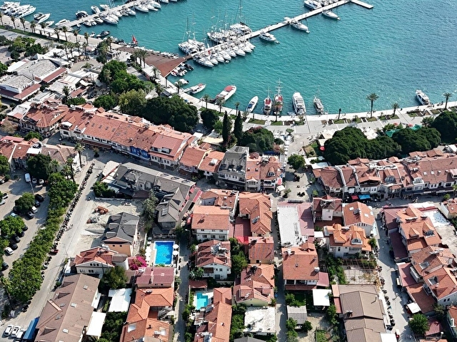 GÖCEK ÇARŞI MERKEZDE HAVUZLU MUHTEŞEM VİLLA - Görsel 2