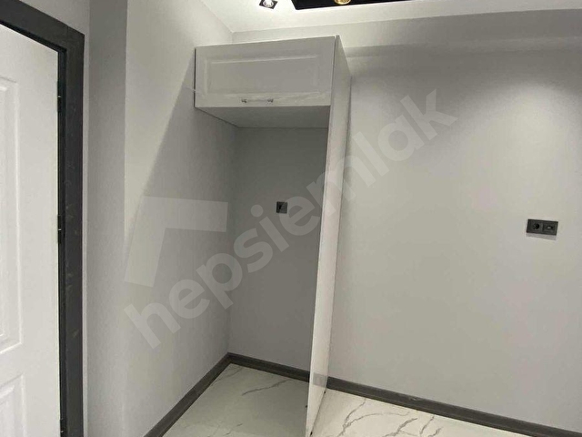 DEMİRHAN EMLAKTAN ALBAYRAK CD YAKINI EBEVENY BANYOLU 2+1 DAİRE - Görsel 3
