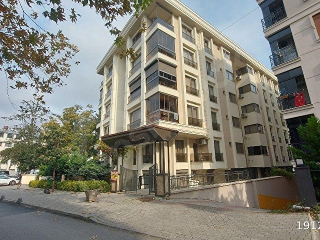MAYA EMLAK TAN SATILIK YENİ DUBLEX DAİRE 5+1 300 M KOMBİLİ ASANSÖRLÜ KAPALI OTO PAKLI