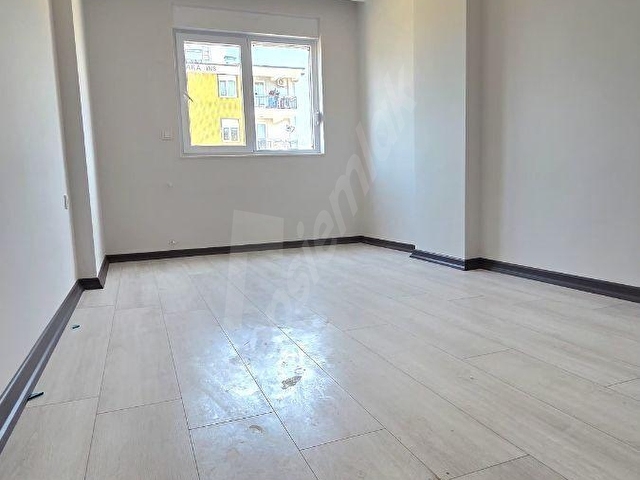 DEMİREL MAHALLESİNDE 1.KATTA ASANSÖRLÜ 2+1 90M² FIRSAT DAİRE - Görsel 8