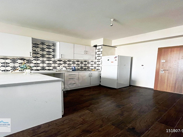 ACENTEDEN METROBÜSÜN DİBİNDE SATILIK SİTE İÇİ 1+1 DAİRE YÜKSEK KİRA GETİRİLİ - Görsel 8