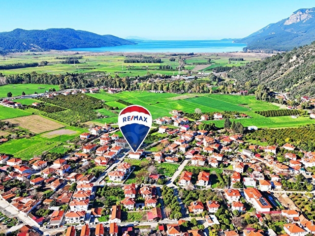MUĞLA AKYAKA’YA ÇOK YAKIN KONUMDA SATILIK 3+1 DUBLEKS VİLLA