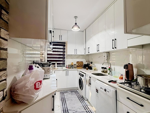 100.YIL MERKEZİ KONUM KAPALI MUTFAK İÇİ YAPILI 3+1 SATILIK DAİRE - Görsel 8