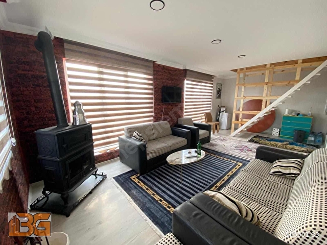 HİSSE TAPULU TAKASA AÇIK MÜSTEKİL EV VE BAHÇESİ - Görsel 4