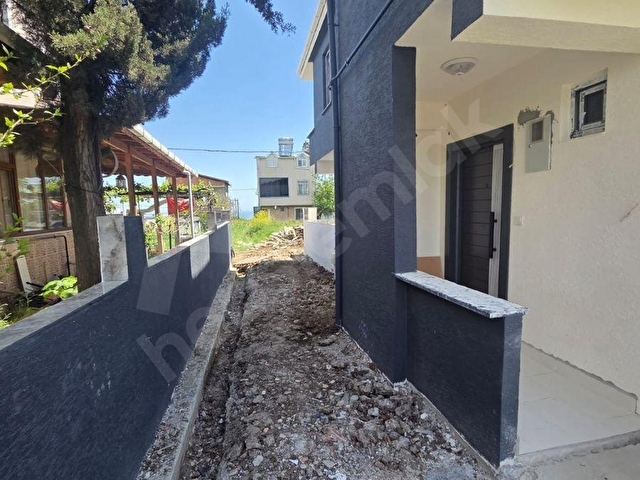 HAYDAR EMLAKTAN YENİCEDE YENİ OKULA YANINDA SIFIR DUBLEKS VİLLA - Görsel 24