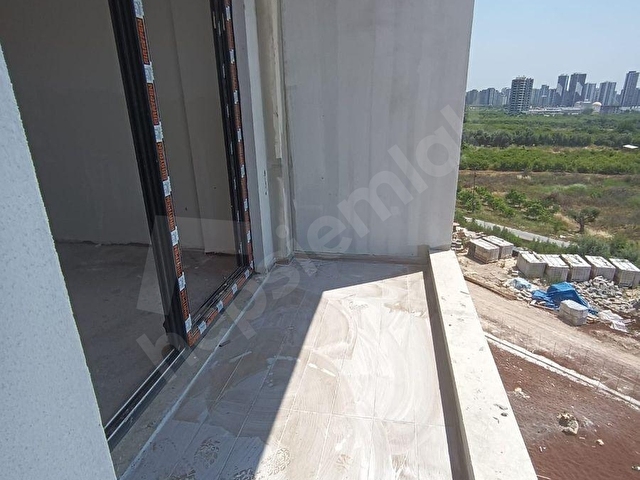 MURAT EMLAKTAN MERSİN MEZİTLİDE 65 METRE KARE 1+1 AMERİKAN MUTFAK SATILIK DAİRE. - Görsel 21