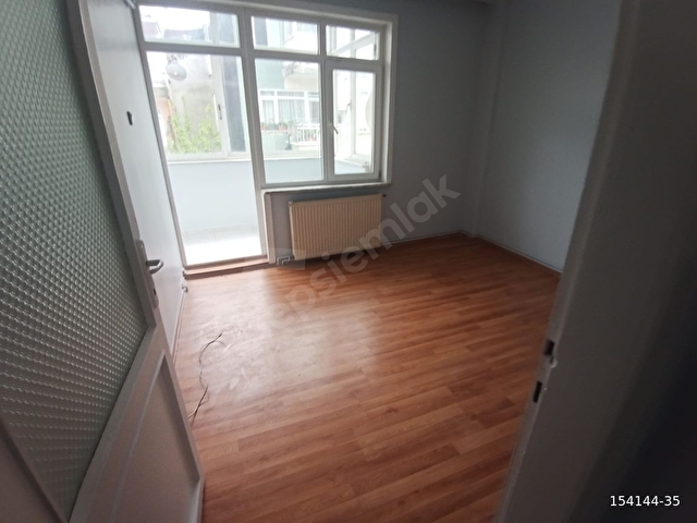 ÜSKÜDAR VALİDEİ ATİKTE BAKIMLI GENİŞ DAİRE 40 BİN TL - Görsel 17