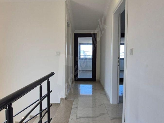 Tam Müstakil Villa Özel Havuz ve Otoparklı - Görsel 19