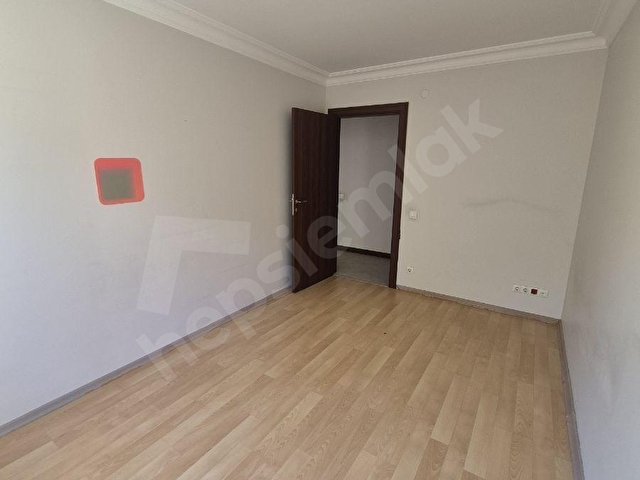 ANKADAN ÜSKÜDAR BULGURLUDA 3+1 150M2, LÜKS SİTE İÇİNDE - Görsel 15