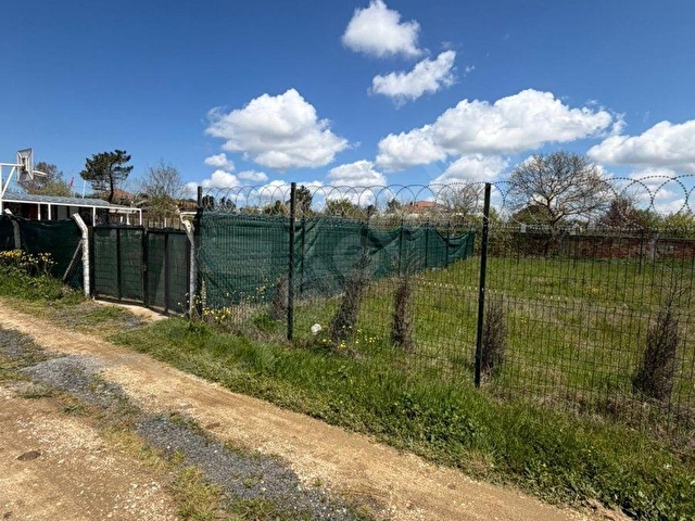 SALTIKOĞLUNDAN SUBAŞI MAHALLESİNDE MERKEZİ KONUMDA, YERLEŞİM İÇERİSİNDE 389M²LİK ARSA - Görsel 6