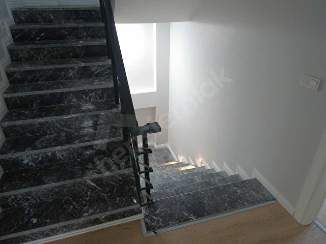GÜMÜŞYAKADA SATILIK ULTRA LÜKS VILLA - Görsel 18