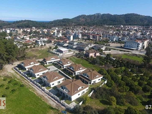 Aslanbucakta Havuzlu Yerden Isıtmalı Modern Villalar Caniş Emlak - Görsel 5