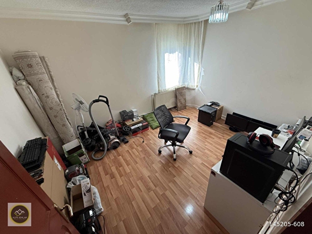 AKŞEMSETTİN MAHDE ARA KAT ÖN CEPHE 3+1 YAPILI SATILIK DAİRE - Görsel 19