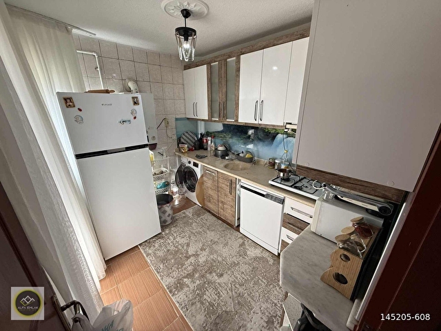 AKŞEMSETTİN MAHDE ARA KAT ÖN CEPHE 3+1 YAPILI SATILIK DAİRE - Görsel 3